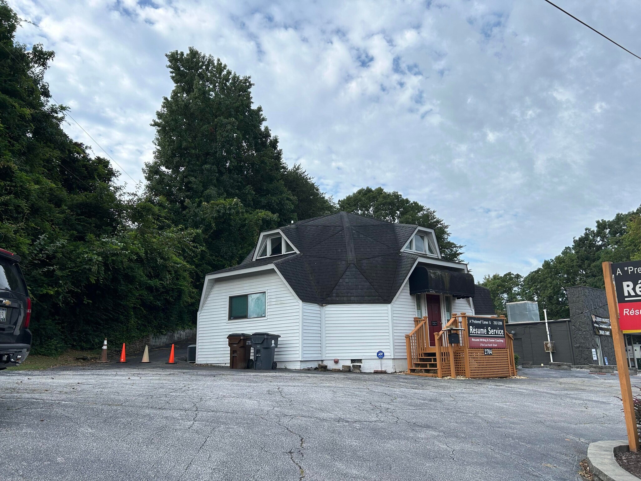 2704 E North St, Greenville, SC à vendre Photo du bâtiment- Image 1 de 1