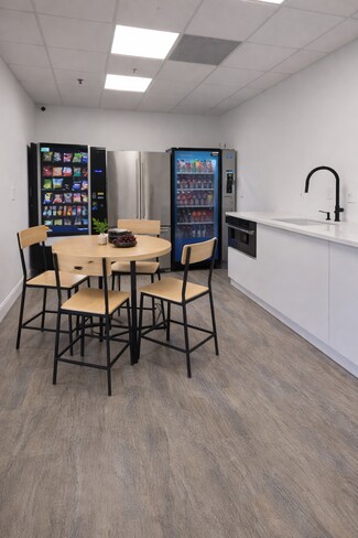 Plus de détails pour 11820 Miramar Pky, Miramar, FL - Bureau à louer