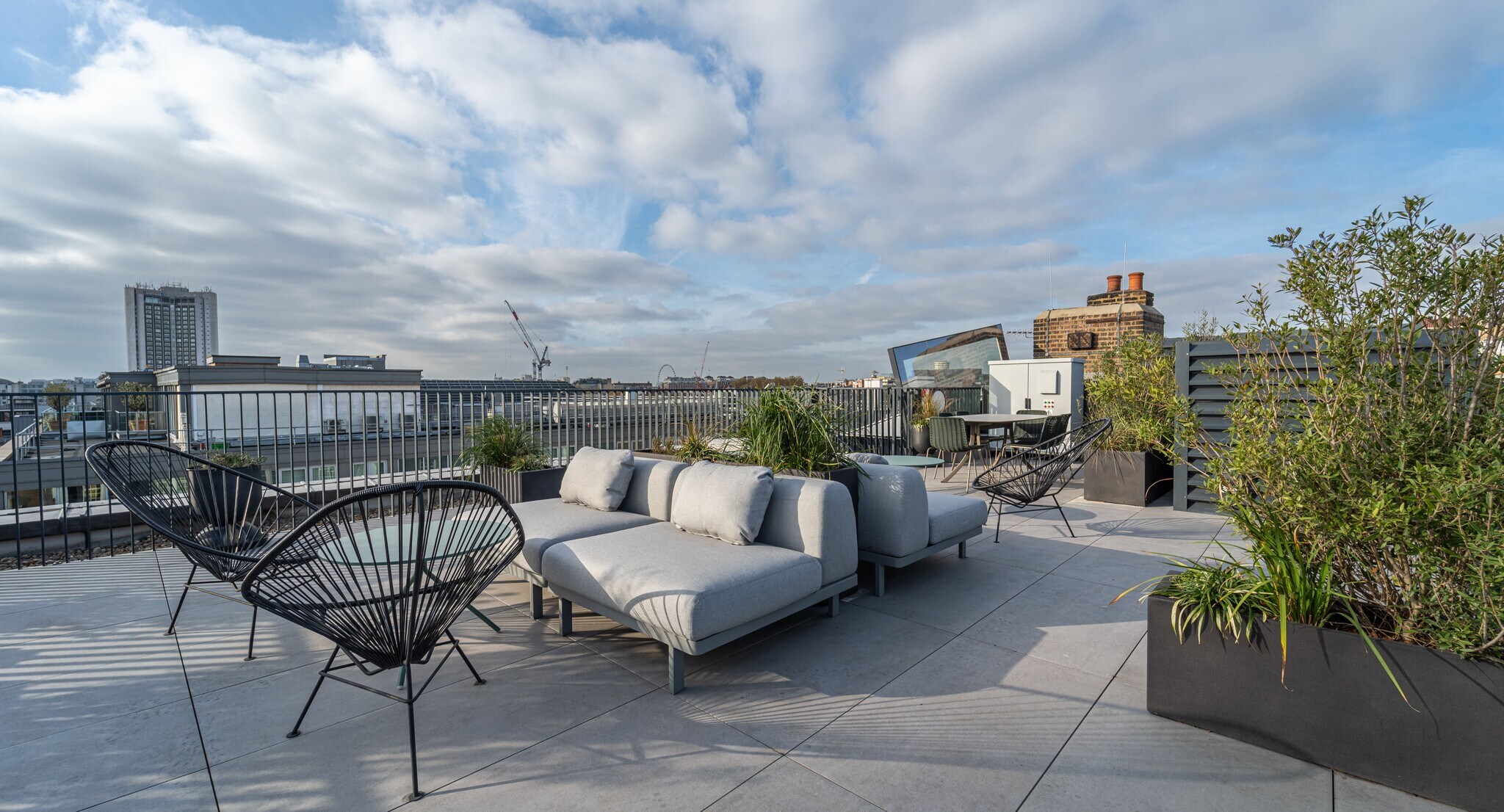 15 Berkeley St, Londres à louer Photo du bâtiment- Image 1 de 17