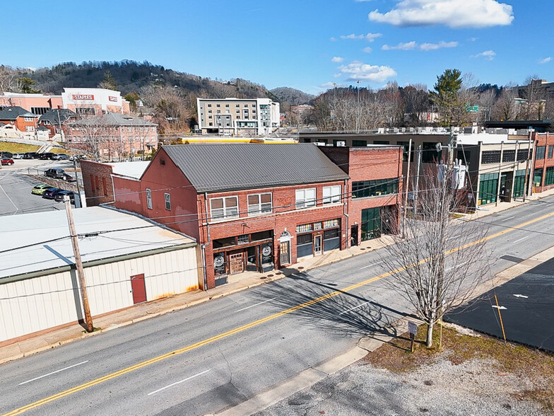 174 Broadway St, Asheville, NC à vendre - Photo du bâtiment - Image 3 de 47