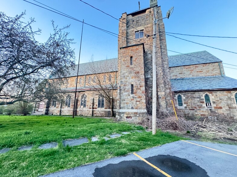 523 W Onondaga St, Syracuse, NY for sale - Building Photo - Image 2 of 23