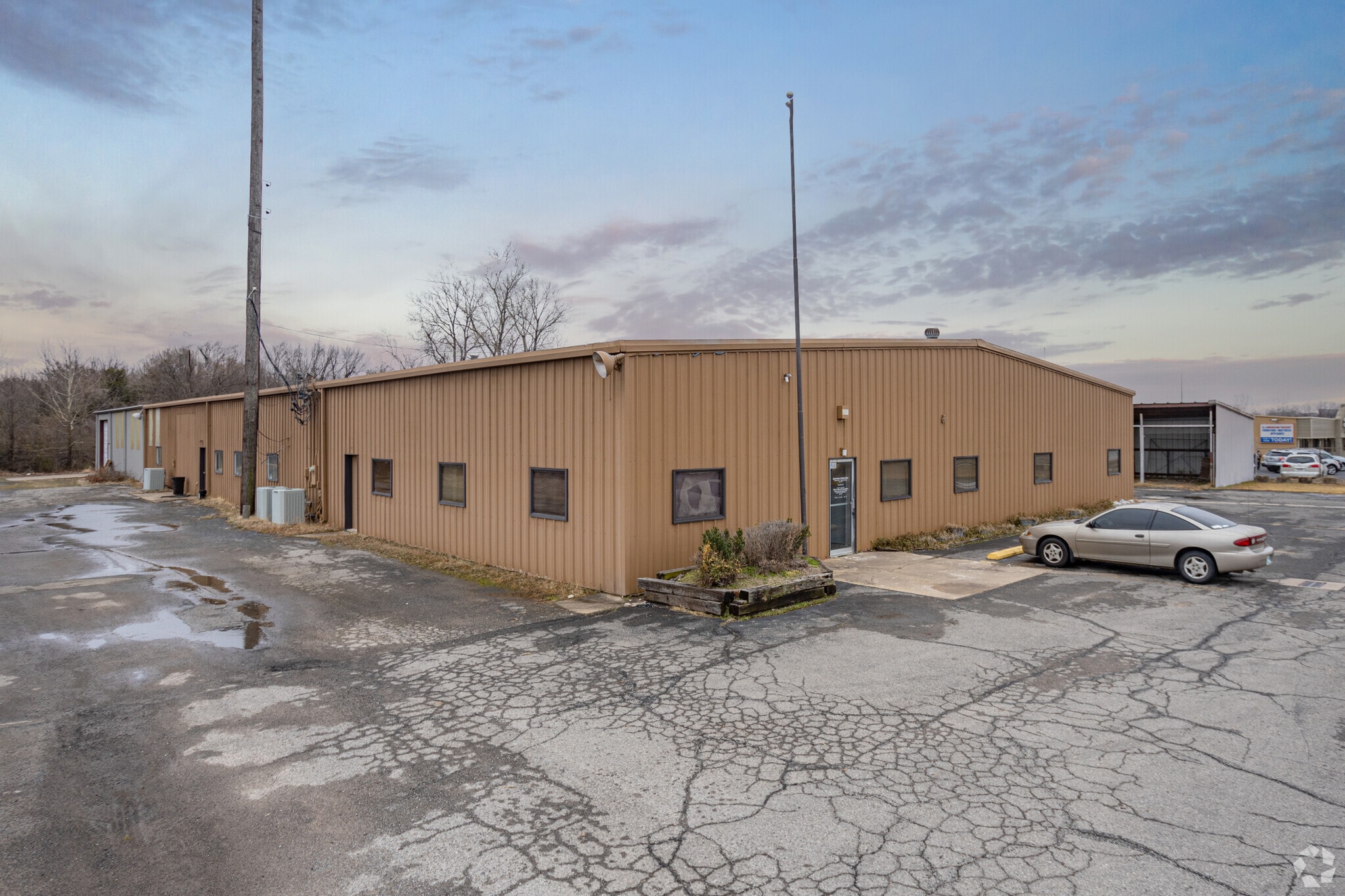1401-1409 W Shawnee, Muskogee, OK for sale Primary Photo- Image 1 of 5
