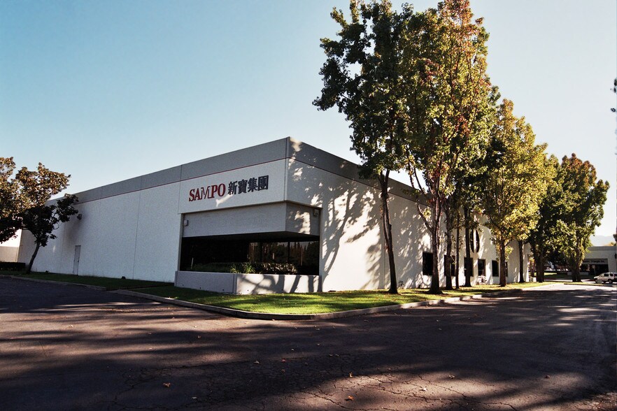 1306-1308 S John Reed Ct, City of Industry, CA à louer - Photo du bâtiment - Image 1 de 4