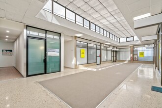 854-860 Nepean Ave, Hampton East for lease Interior Photo- Image 2 of 4