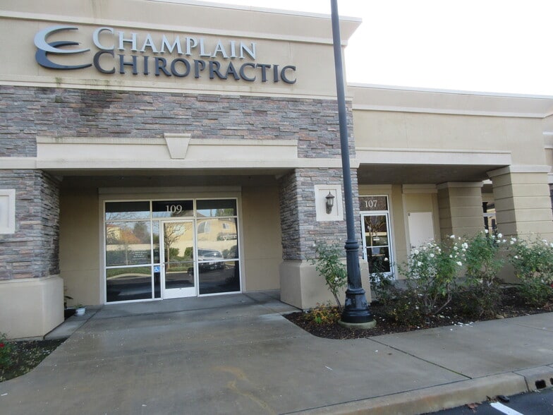 1050 E Perrin Dr, Fresno, CA for lease - Building Photo - Image 2 of 13