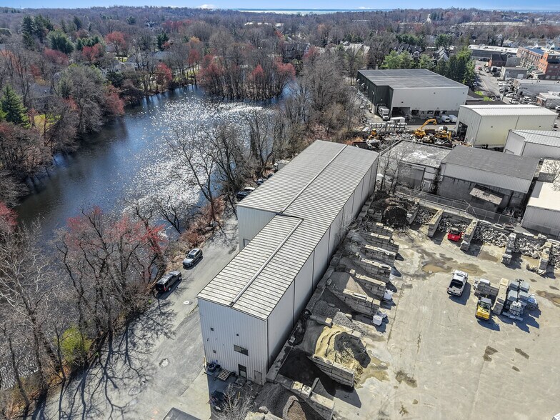 55 Poplar St, Stamford, CT à vendre - Photo du bâtiment - Image 1 de 67