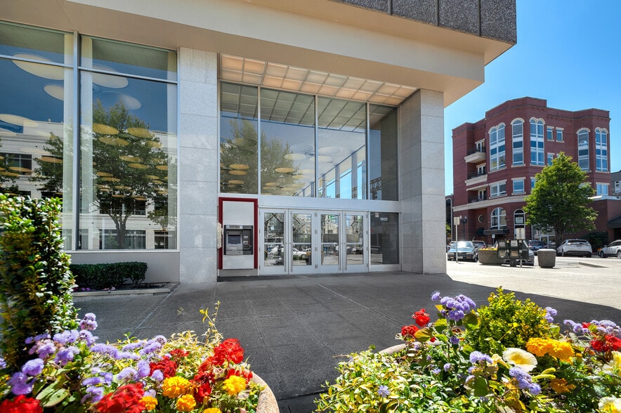 1602-1604 Hewitt Ave, Everett, WA à louer - Photo du bâtiment - Image 2 de 16