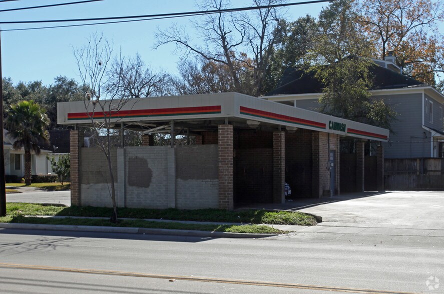 420 E 11th St, Houston, TX à louer - Photo du bâtiment - Image 2 de 3