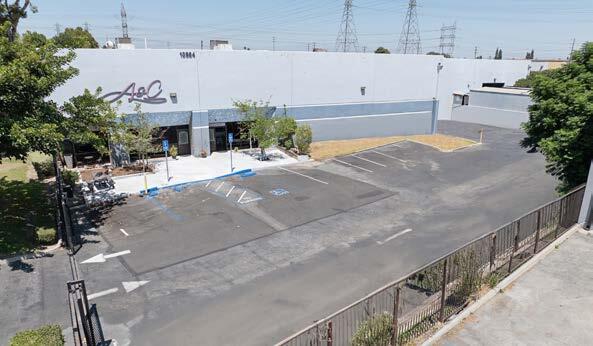 13984 Orange Ave, Paramount, CA for lease - Building Photo - Image 3 of 6