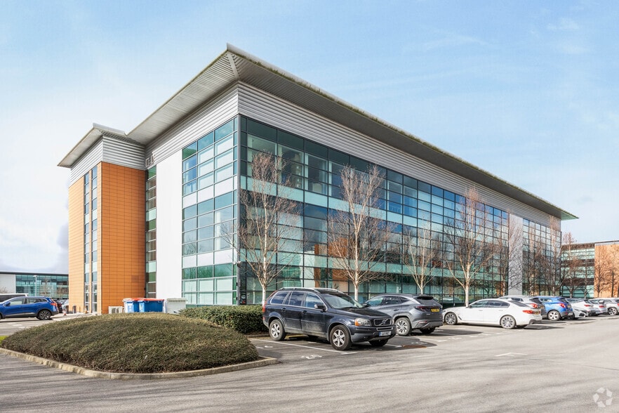 Benton Ln, Newcastle Upon Tyne for lease - Primary Photo - Image 1 of 4