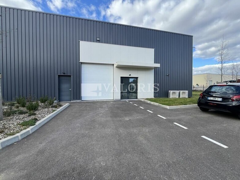 Flex in Genay for lease - Building Photo - Image 2 of 9