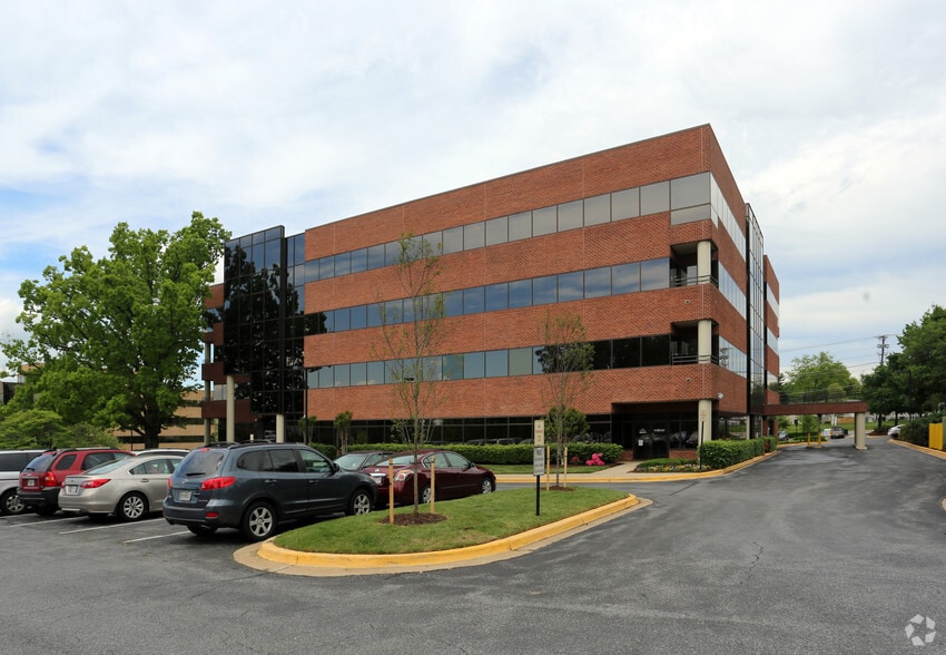 12800 Middlebrook Rd, Germantown, MD for lease - Building Photo - Image 2 of 73