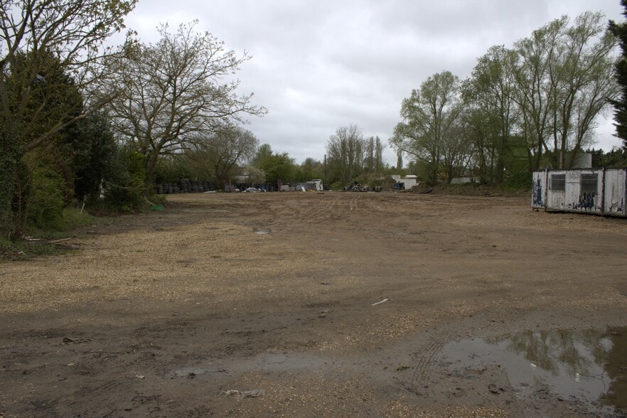 3 Taylors Rd, Hitchin à louer - Photo du bâtiment - Image 1 de 3