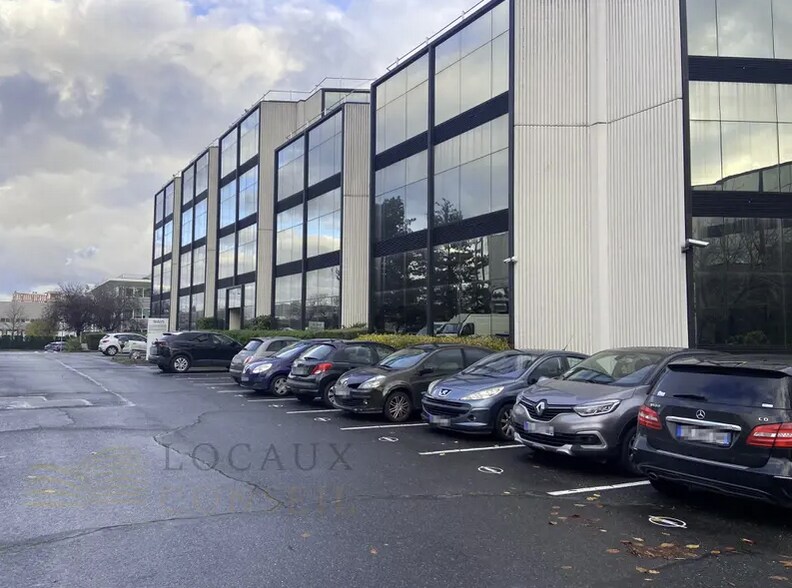 Bureau dans Argenteuil à louer - Photo du bâtiment - Image 2 de 3