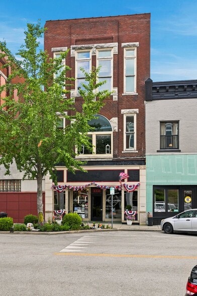 214 E Commercial St, Springfield, MO for sale - Building Photo - Image 2 of 41