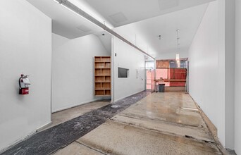 787 Queen St W, Toronto, ON à louer Photo intérieure- Image 2 de 7