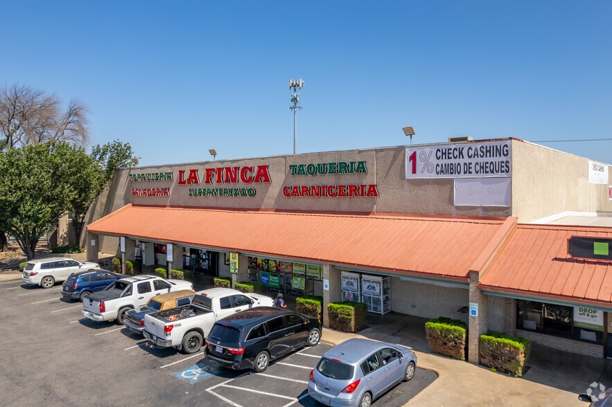 9616 N Lamar Blvd, Austin, TX for lease - Building Photo - Image 3 of 14