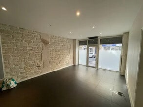25 Rue Sainte-Isaure, Paris for lease Interior Photo- Image 2 of 13