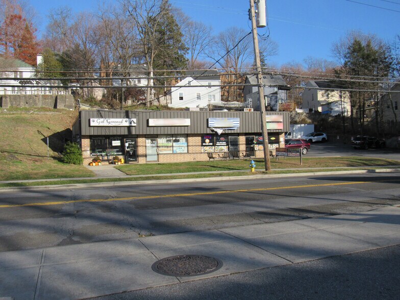 192-196 N Highland Ave, Ossining, NY à louer - Photo du bâtiment - Image 3 de 9