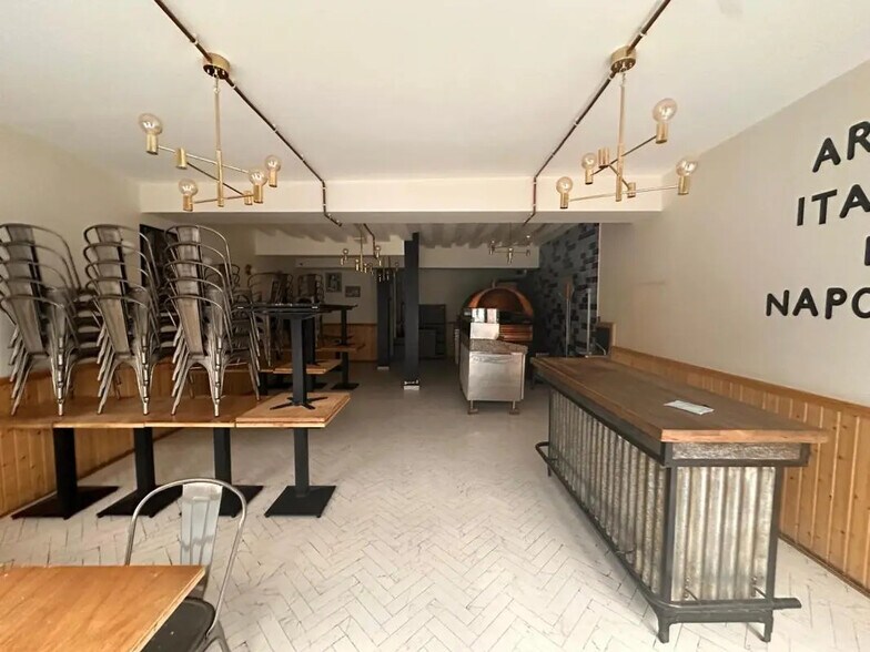 Retail in Paris for lease - Building Photo - Image 3 of 6