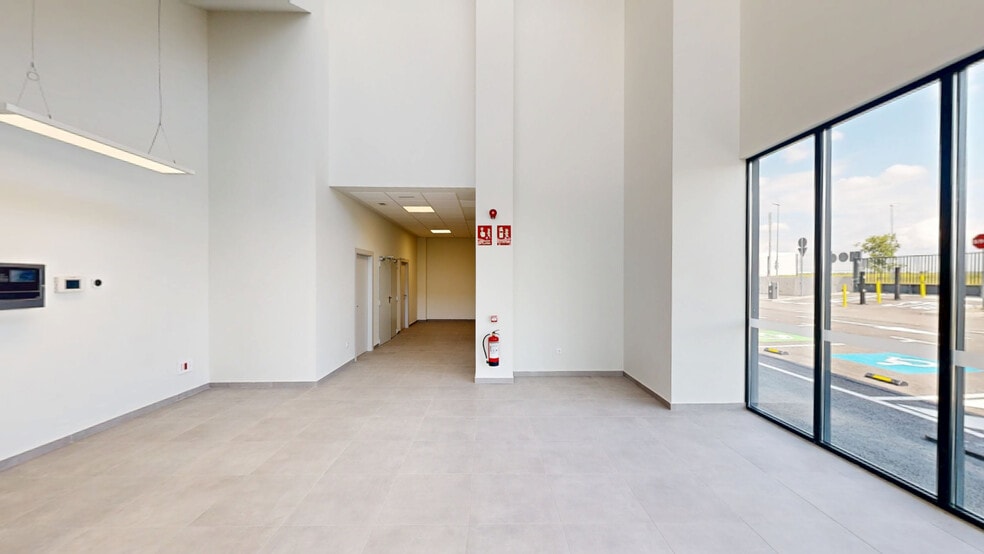 Avenida Hontalva, 3(A), Illescas, Toledo for lease - Matterport 3D Scan - Image 2 of 12