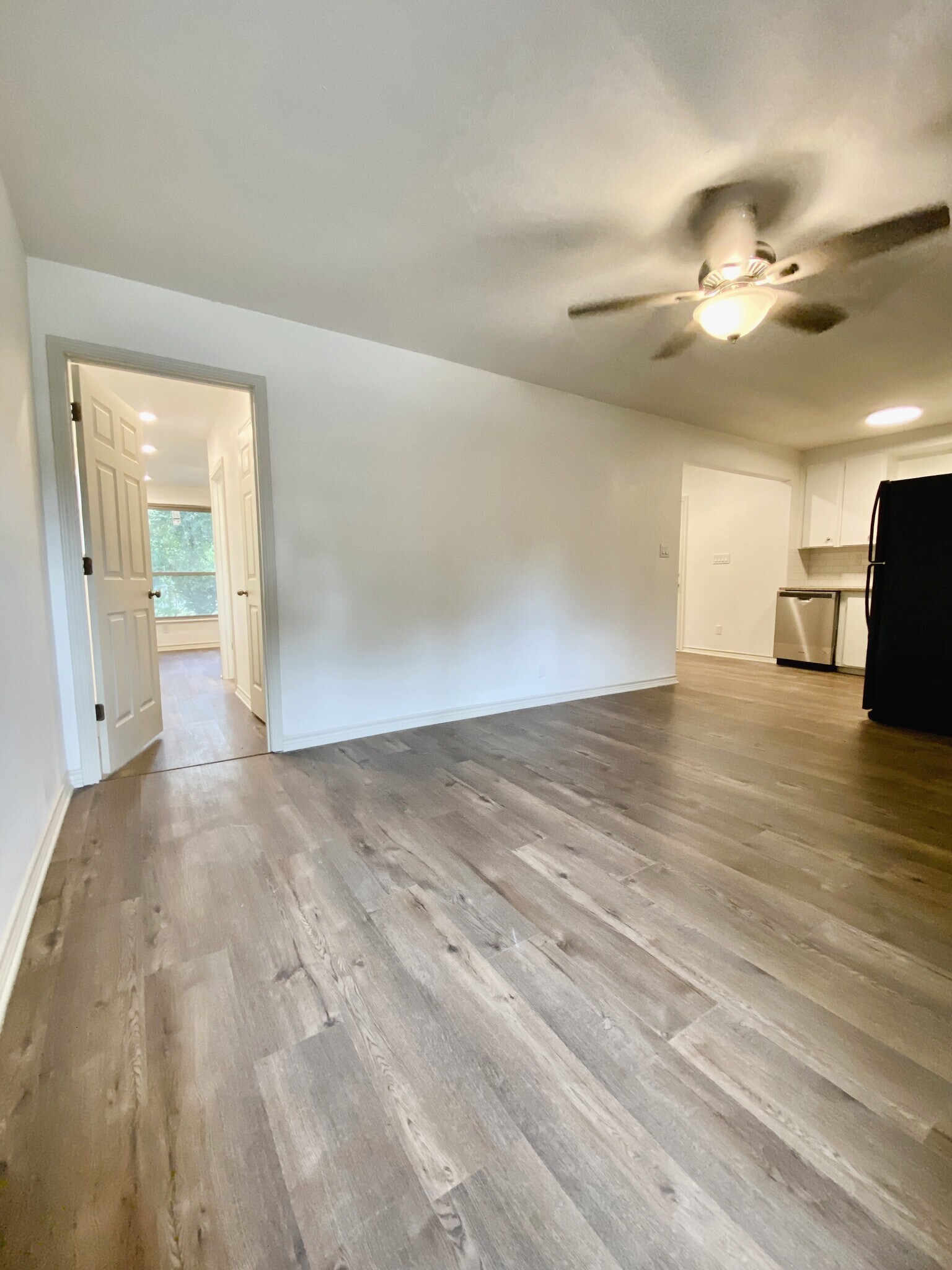 1017-1019 Haynes St, San Marcos, TX à vendre Photo intérieure- Image 1 de 32