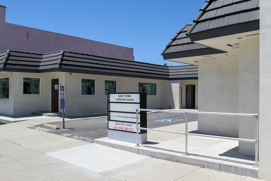 2207-2211 W Torrance Blvd, Torrance, CA à louer - Photo du bâtiment - Image 2 de 13