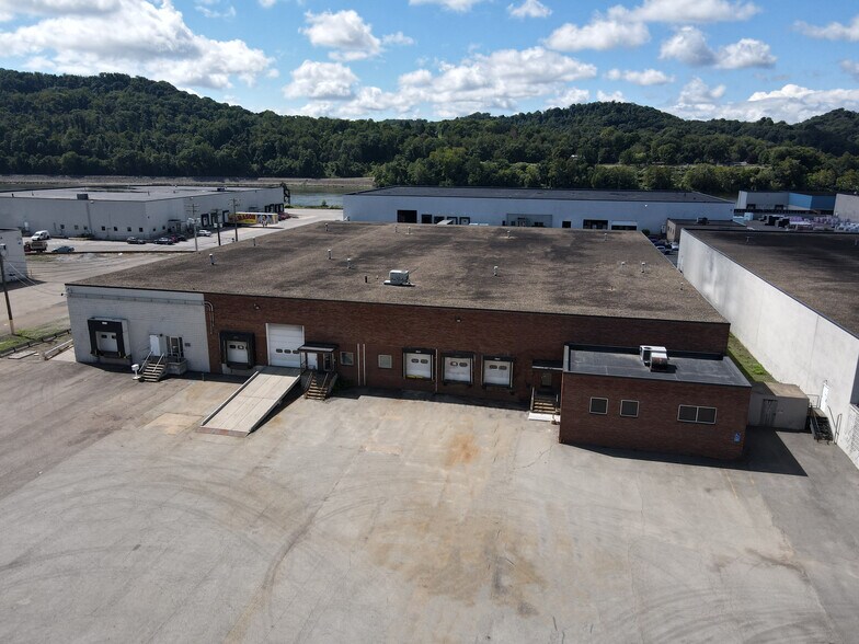 681 Avenue B, Leetsdale, PA for lease - Building Photo - Image 1 of 4