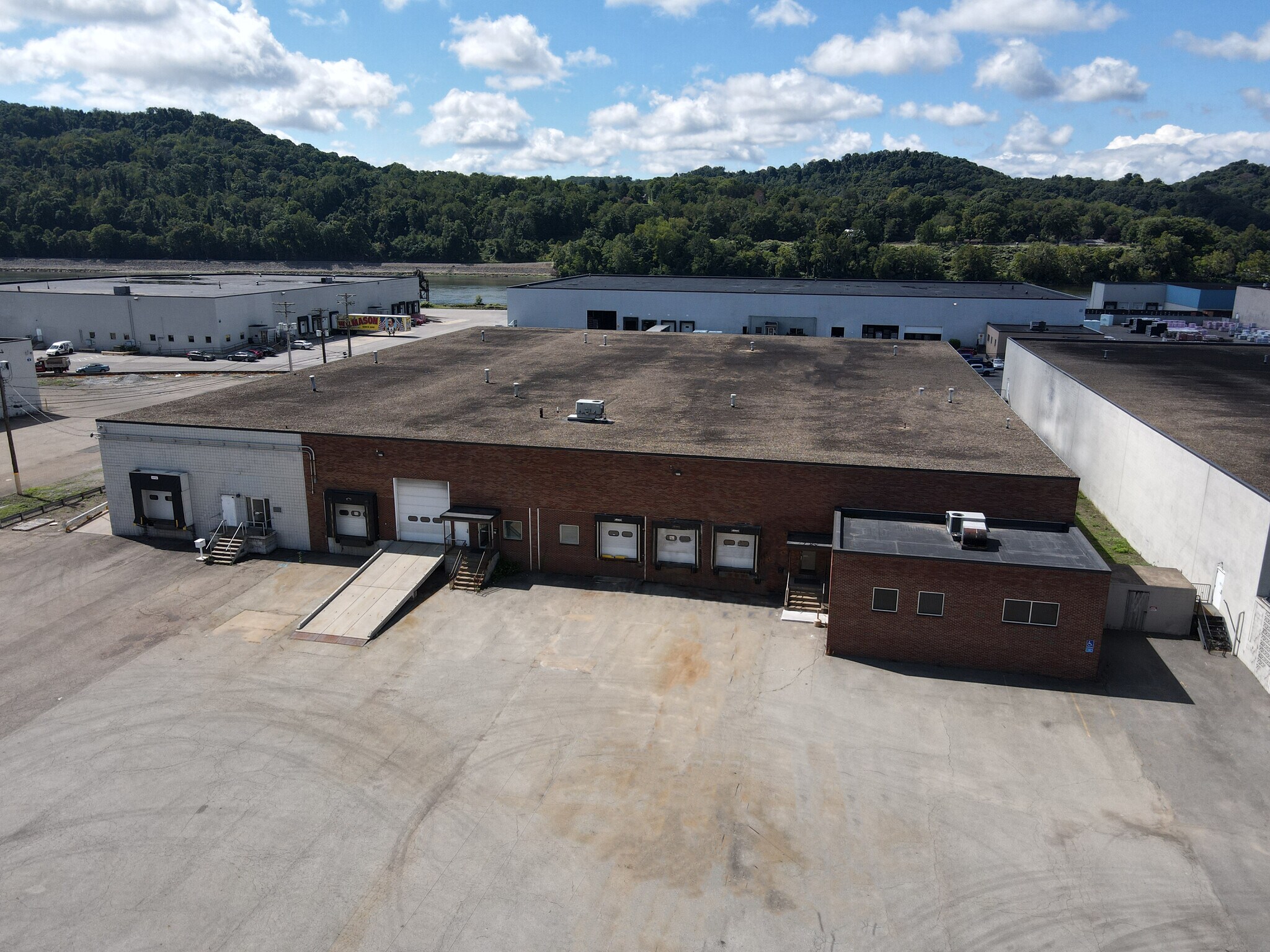 681 Avenue B, Leetsdale, PA for lease Building Photo- Image 1 of 5