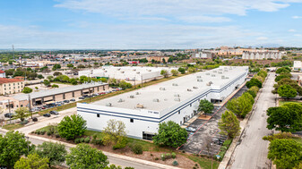 Alamo Downs Distribution Center - Building 1 - Entrepôt