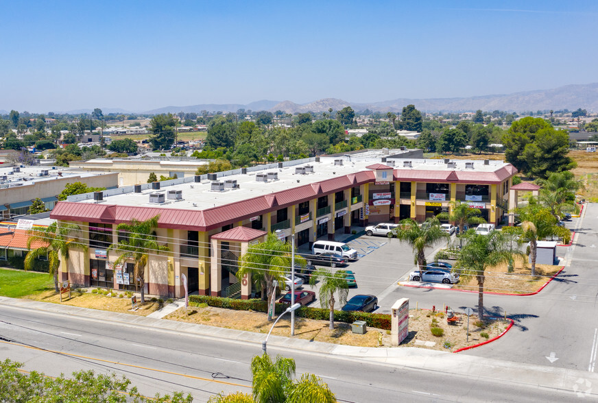 500 S State St, San Jacinto, CA à louer - Photo du bâtiment - Image 1 de 5