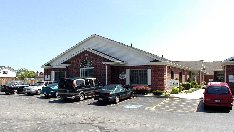 15859 S Ridgeland Ave, Oak Forest, IL for sale - Building Photo - Image 2 of 16