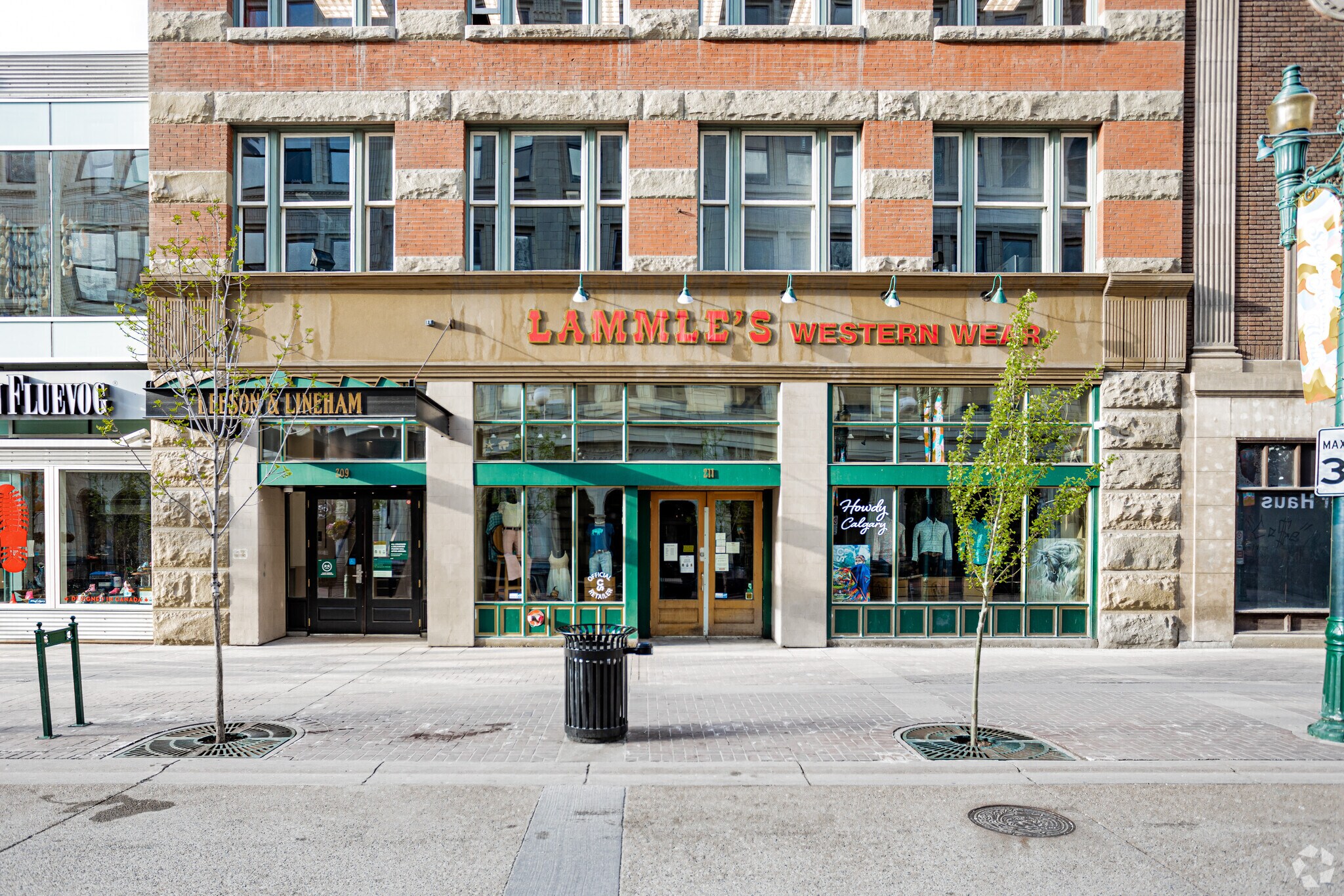 209 8th Ave SW, Calgary, AB à louer Photo principale- Image 1 de 5
