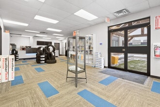 87 Bentley Ave, Ottawa, ON for lease Interior Photo- Image 2 of 16