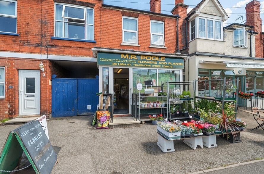 25 High St, Saxilby à louer - Photo du bâtiment - Image 2 de 6