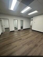 200-240 Cobb Pky N, Marietta, GA à louer Photo intérieure- Image 1 de 3