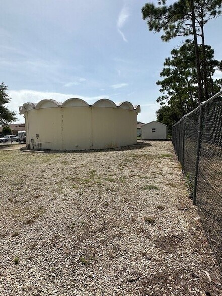 26095 Imperial Harbor Blvd, Bonita Springs, FL à vendre - Photo du bâtiment - Image 2 de 7