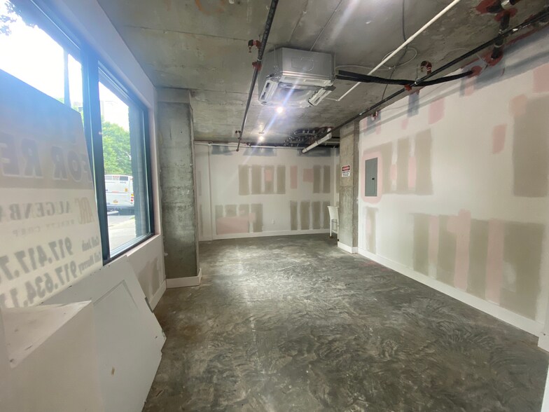 488 Marcus Garvey Blvd, Brooklyn, NY à louer - Photo intérieure - Image 3 de 8