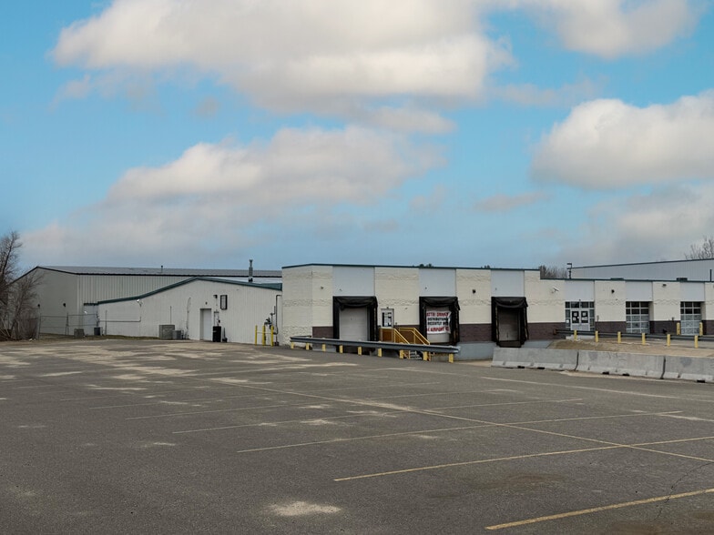 1200 E US Highway 169, Grand Rapids, MN à louer - Photo du bâtiment - Image 3 de 10