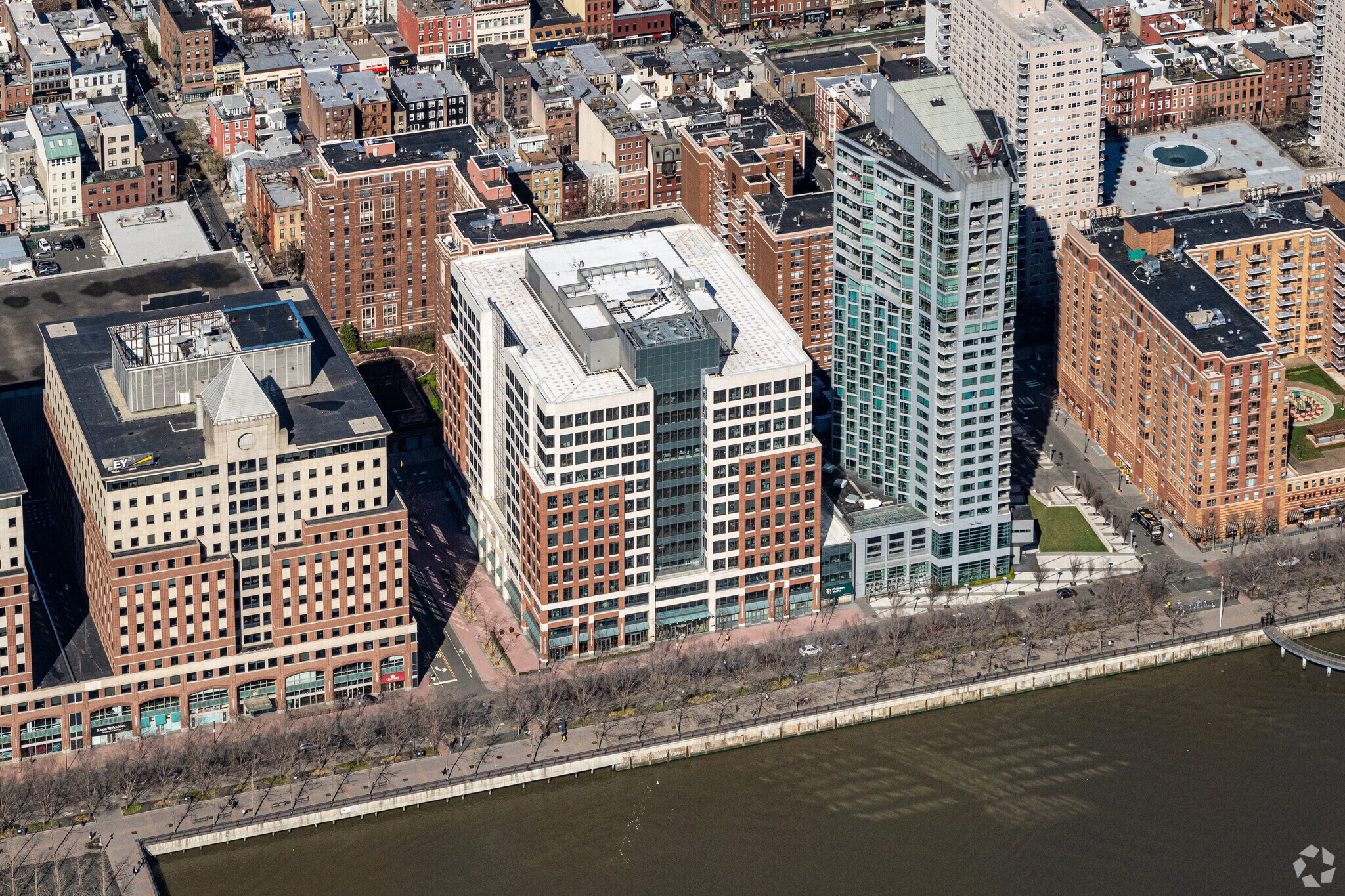221 River St, Hoboken, NJ à louer Photo du bâtiment- Image 1 de 14
