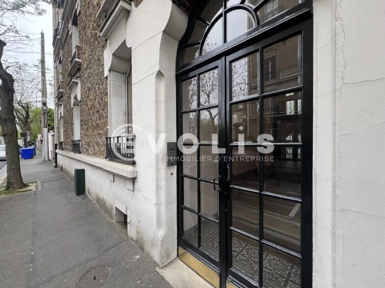Office in Le Raincy for lease - Building Photo - Image 1 of 16