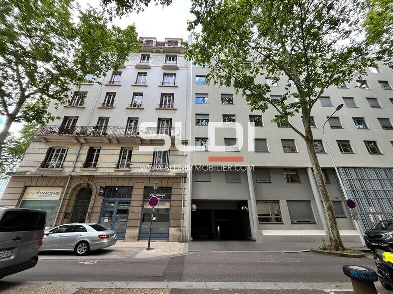 194 Bis Rue Garibaldi, Lyon à louer - Photo du bâtiment - Image 2 de 11