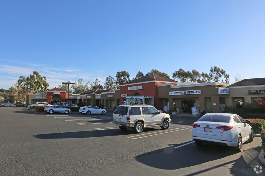 735-785 Shadowridge Dr, Vista, CA for lease - Building Photo - Image 1 of 9