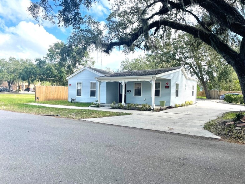 111 Randolph Ave, Kissimmee, FL à vendre - Photo du bâtiment - Image 2 de 10