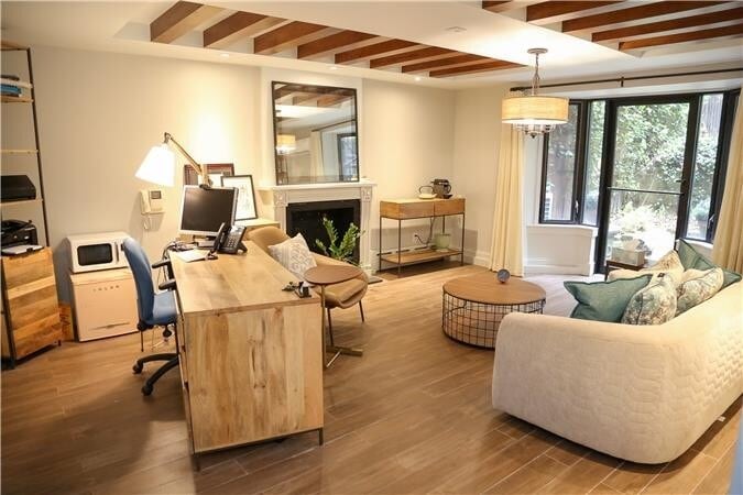 214 E 70th St, New York, NY à vendre - Photo intérieure - Image 1 de 6