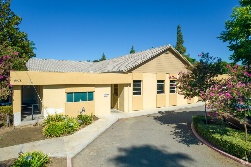 5475 Arlington Ave, Riverside, CA à vendre - Photo principale - Image 1 de 1