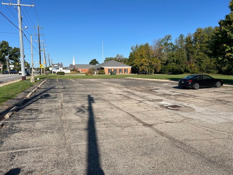 872 Ohio Pike, Cincinnati, OH for sale - Building Photo - Image 3 of 46