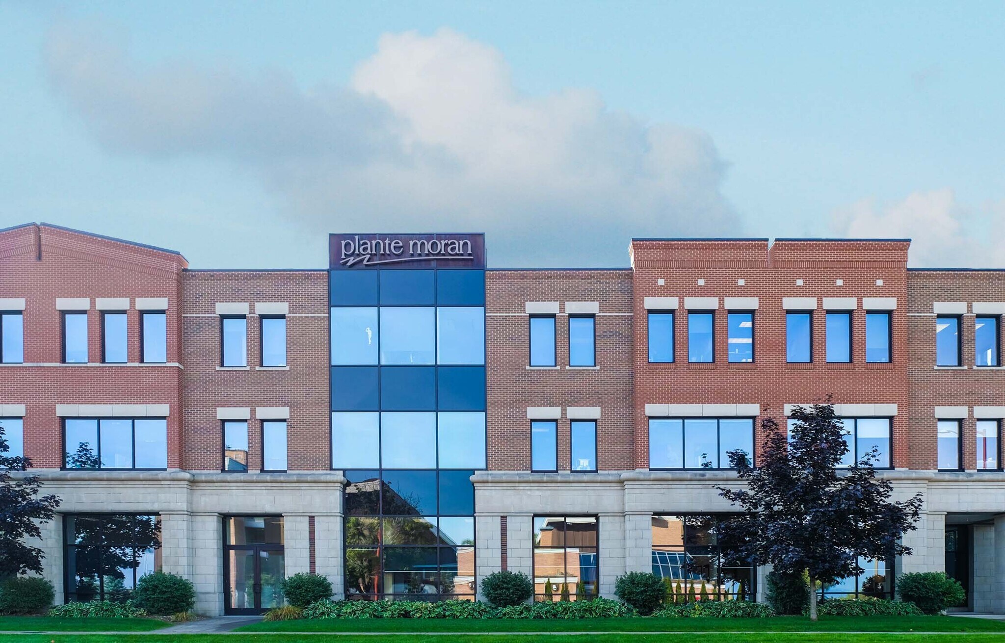 600 E Front St, Traverse City, MI à louer Photo du bâtiment- Image 1 de 4