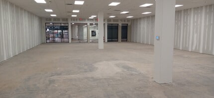 388 Frederick St, Mount Airy, NC for lease Interior Photo- Image 1 of 2