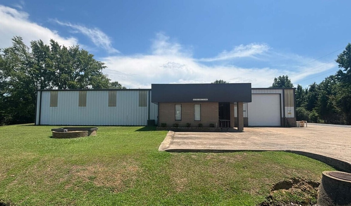 825 William J Clark Dr, Conway, AR for sale Primary Photo- Image 1 of 6
